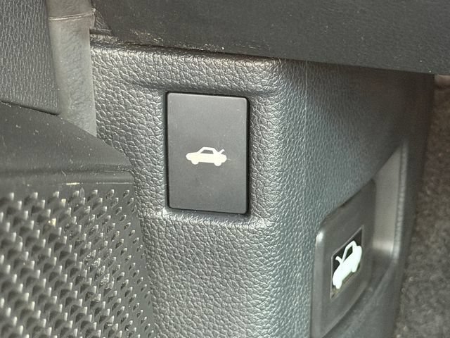 Used 2023 Honda Accord LX image 31