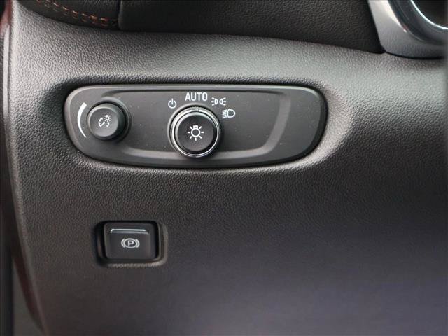 Used 2022 Chevrolet Blazer Premier AWD/4WD image 13