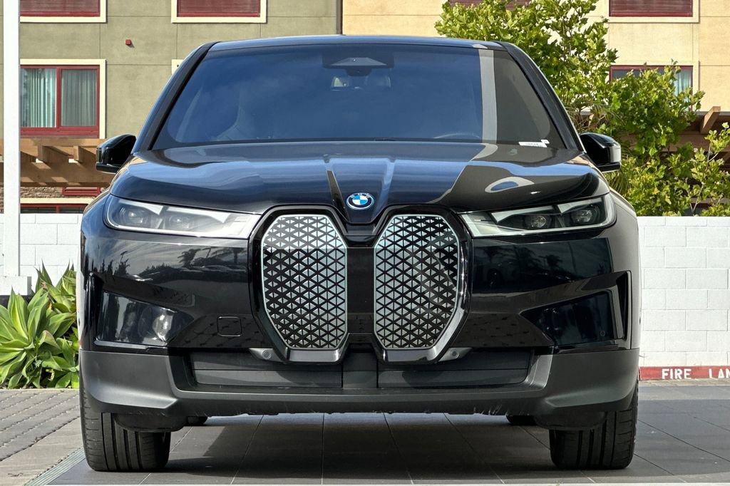 Used 2023 BMW iX xDrive50 AWD/4WD image 8