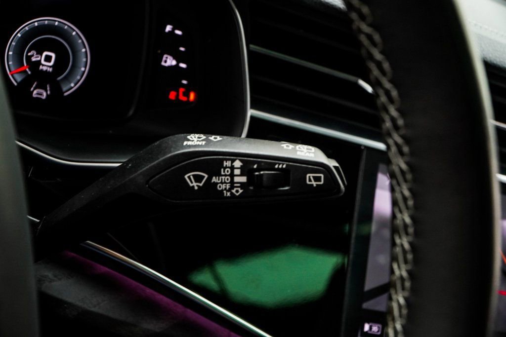 Used 2023 Audi Q8 Prestige image 34