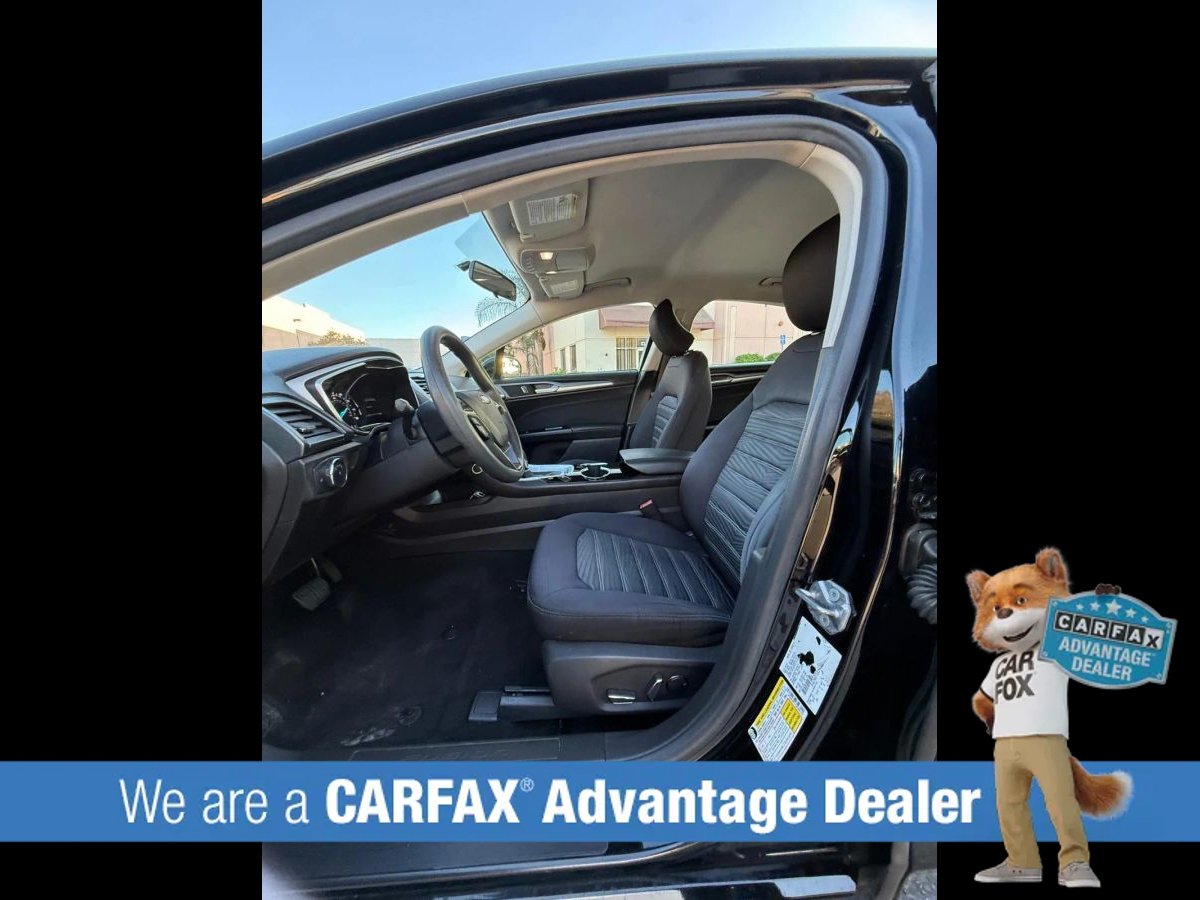 Used 2016 Ford Fusion SE FWD image 24