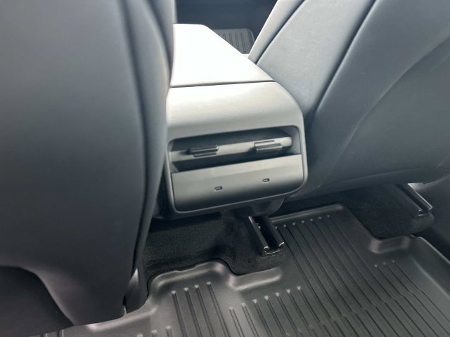 Used 2026 Tesla Model Y 2WD image 18