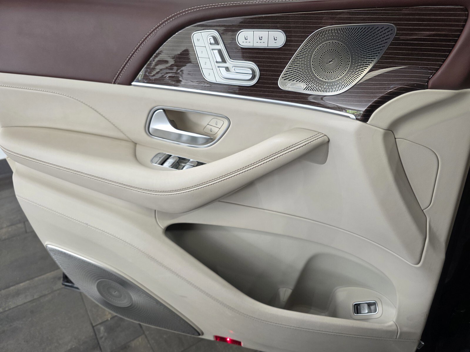 Used 2023 Mercedes-Benz Maybach GLS 600 4MATIC image 20