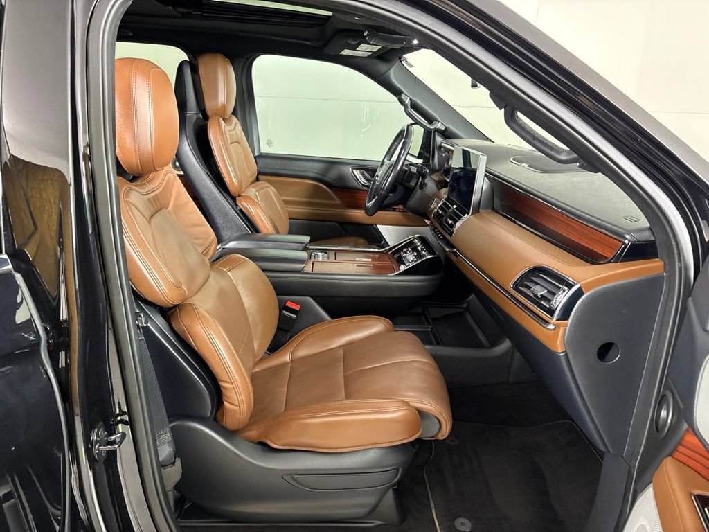 Used 2023 Lincoln Navigator L Reserve AWD/4WD image 18