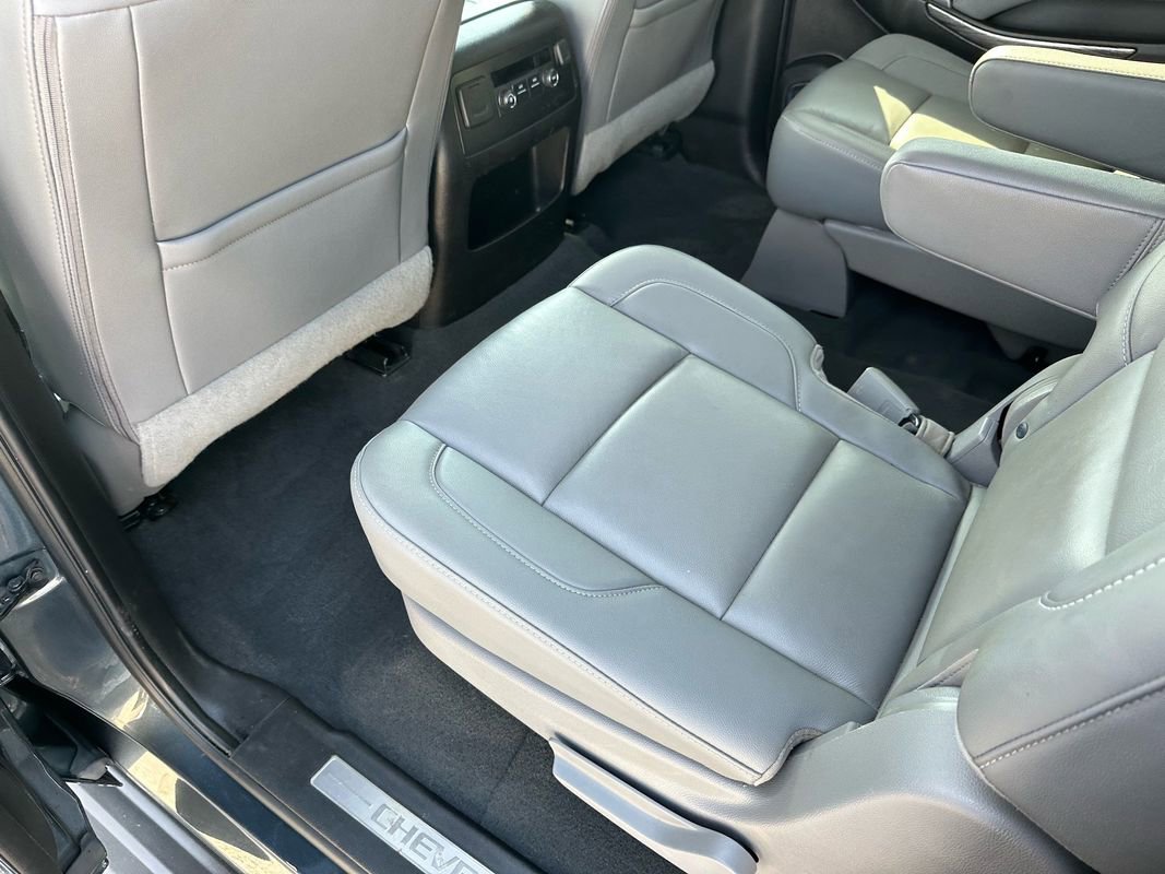 Used 2019 Chevrolet Suburban LT image 33