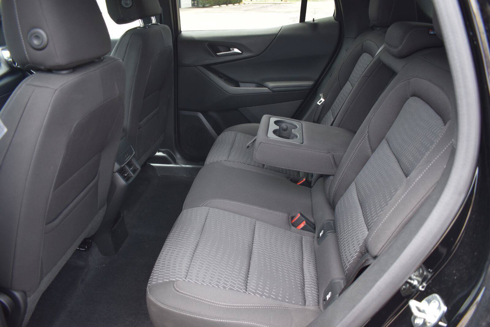 Used 2026 Chevrolet Equinox LT AWD/4WD image 17