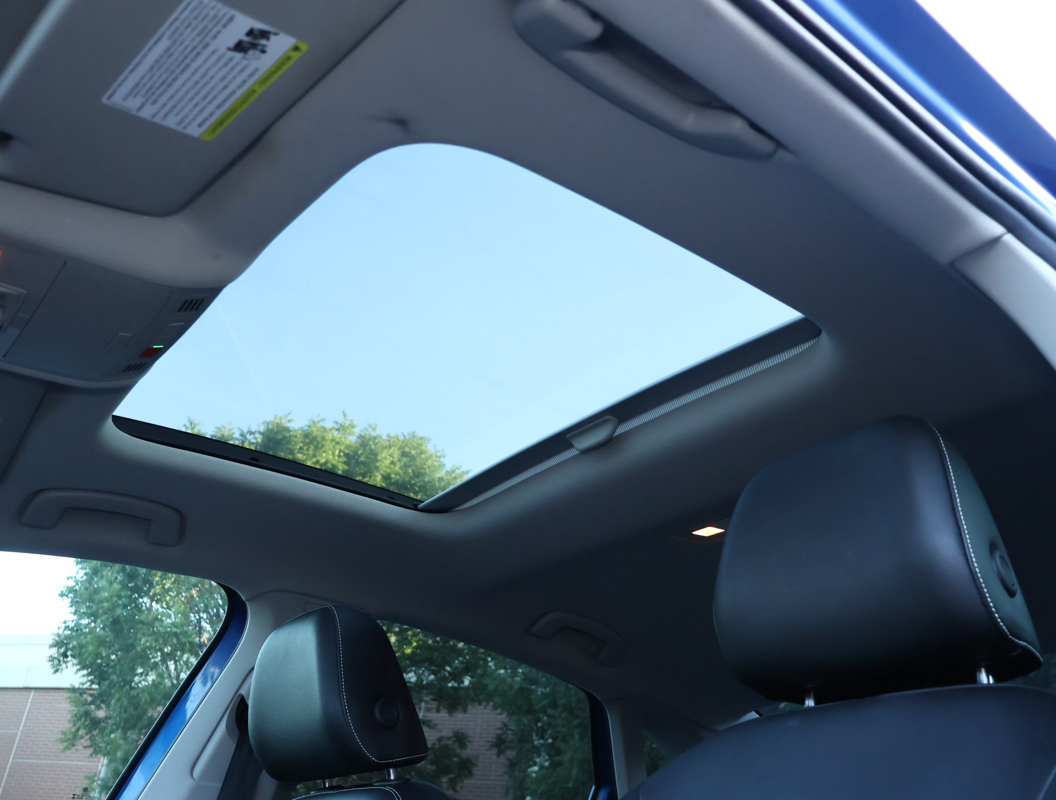 Used 2023 Volkswagen Jetta SE w/ Panoramic Sunroof Package FWD image 20