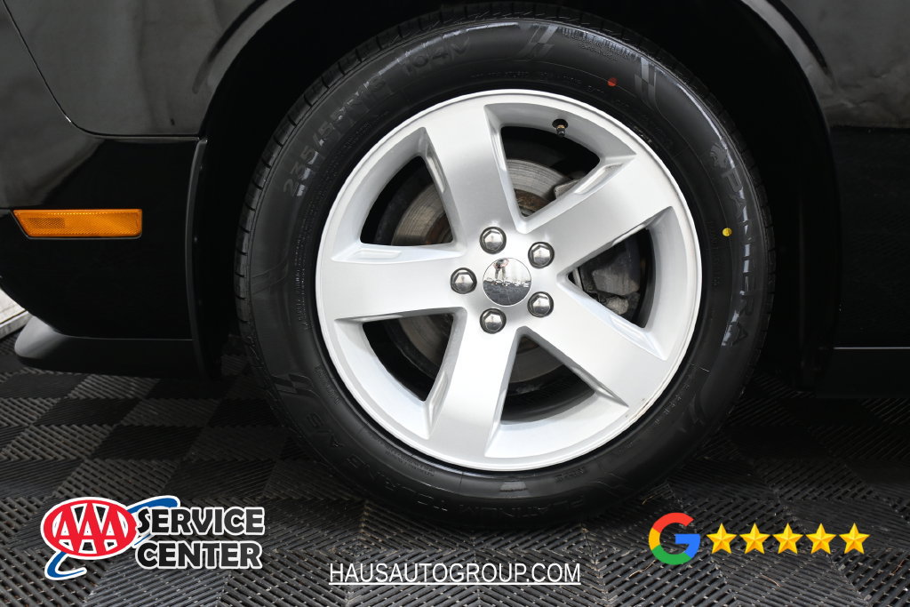 Used 2013 Dodge Challenger SXT RWD image 22