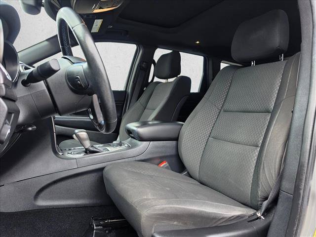 Used 2019 Jeep Grand Cherokee Laredo AWD/4WD image 23