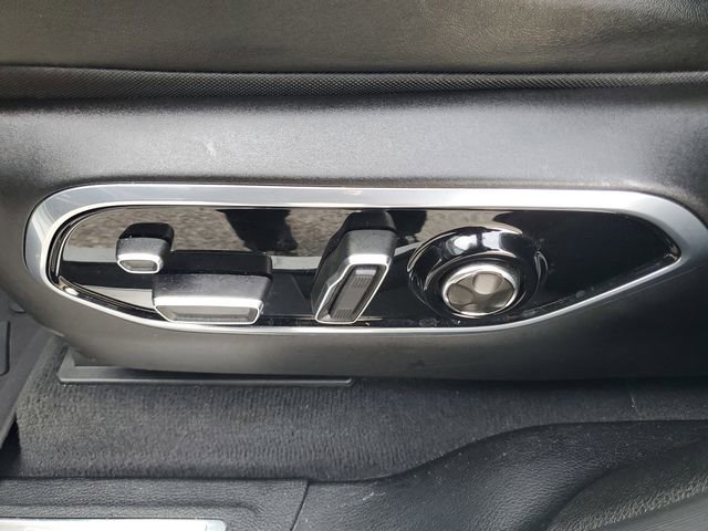 Used 2023 Jeep Grand Cherokee Overland w/ Luxury Tech Group IV image 19