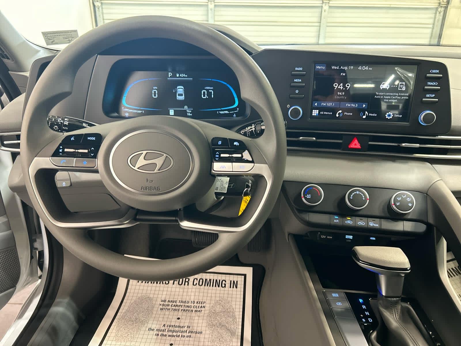 New 2026 Hyundai Elantra SE FWD image 8
