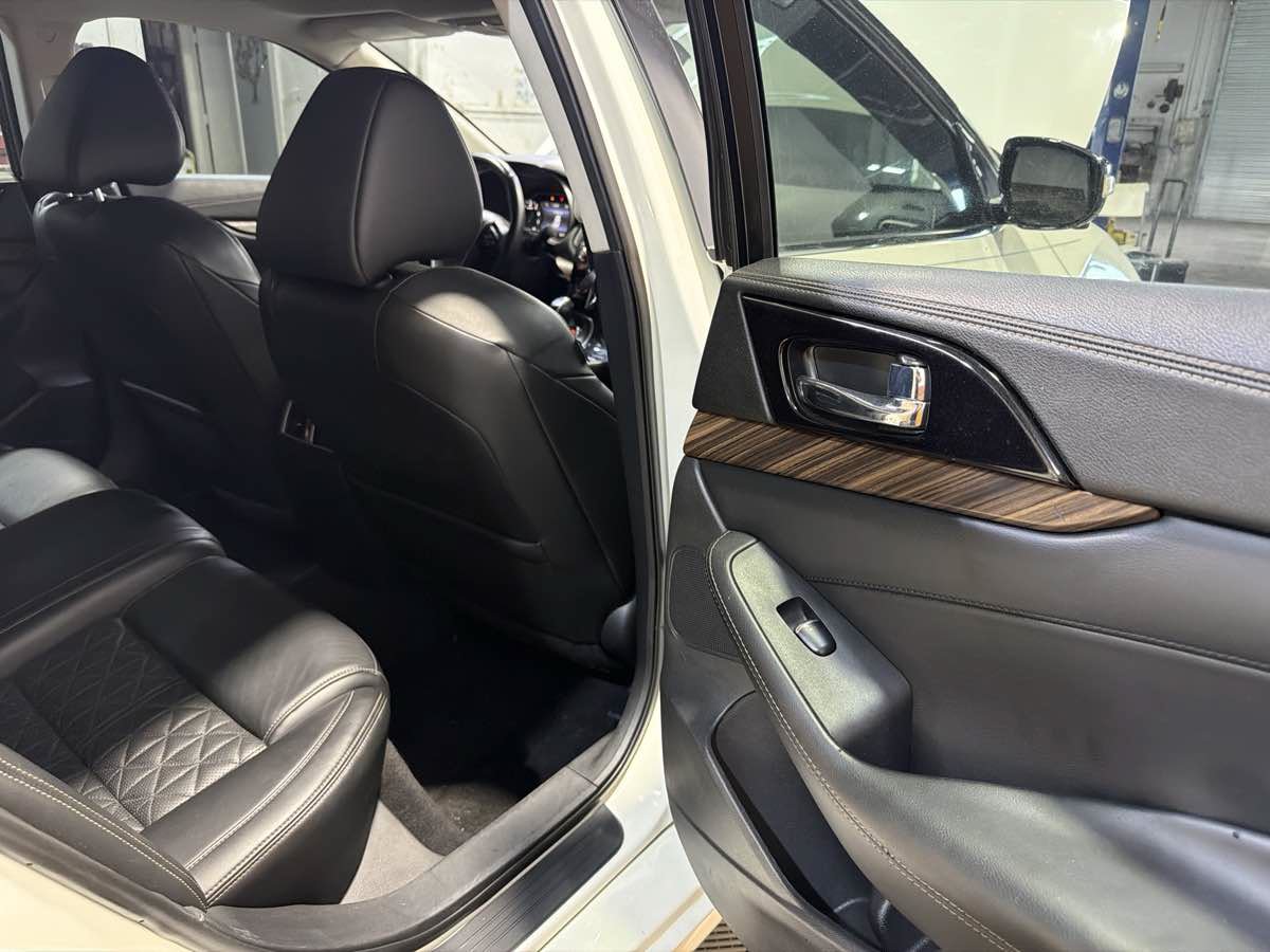 Used 2016 Nissan Maxima Platinum FWD image 24