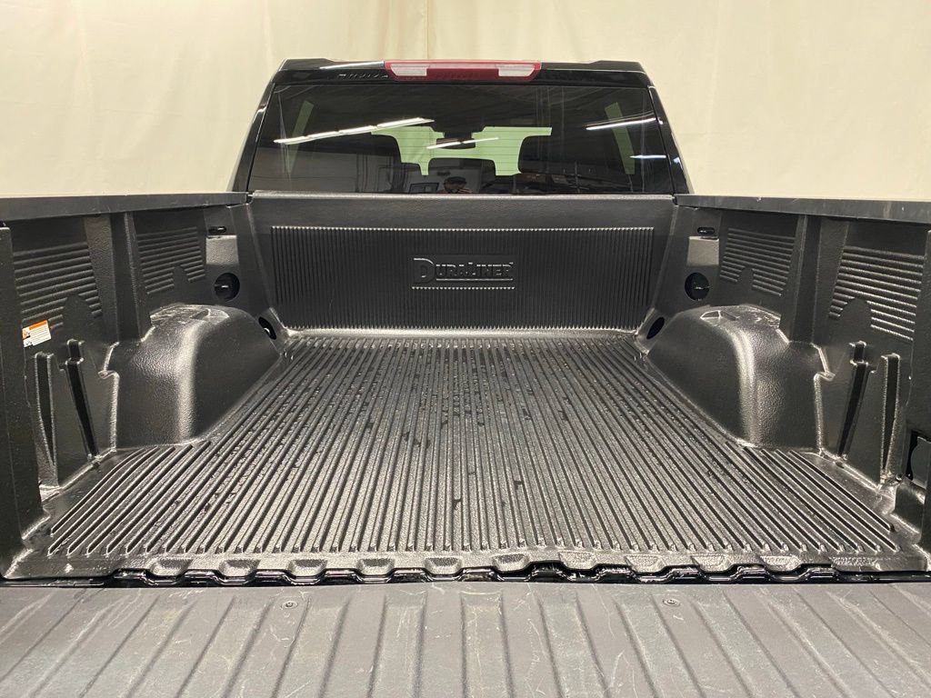 Used 2025 GMC Sierra 1500 SLT AWD/4WD image 8