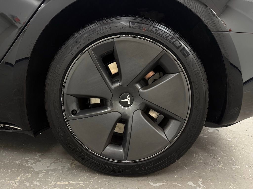 Used 2023 Tesla Model 3 Standard Range image 25
