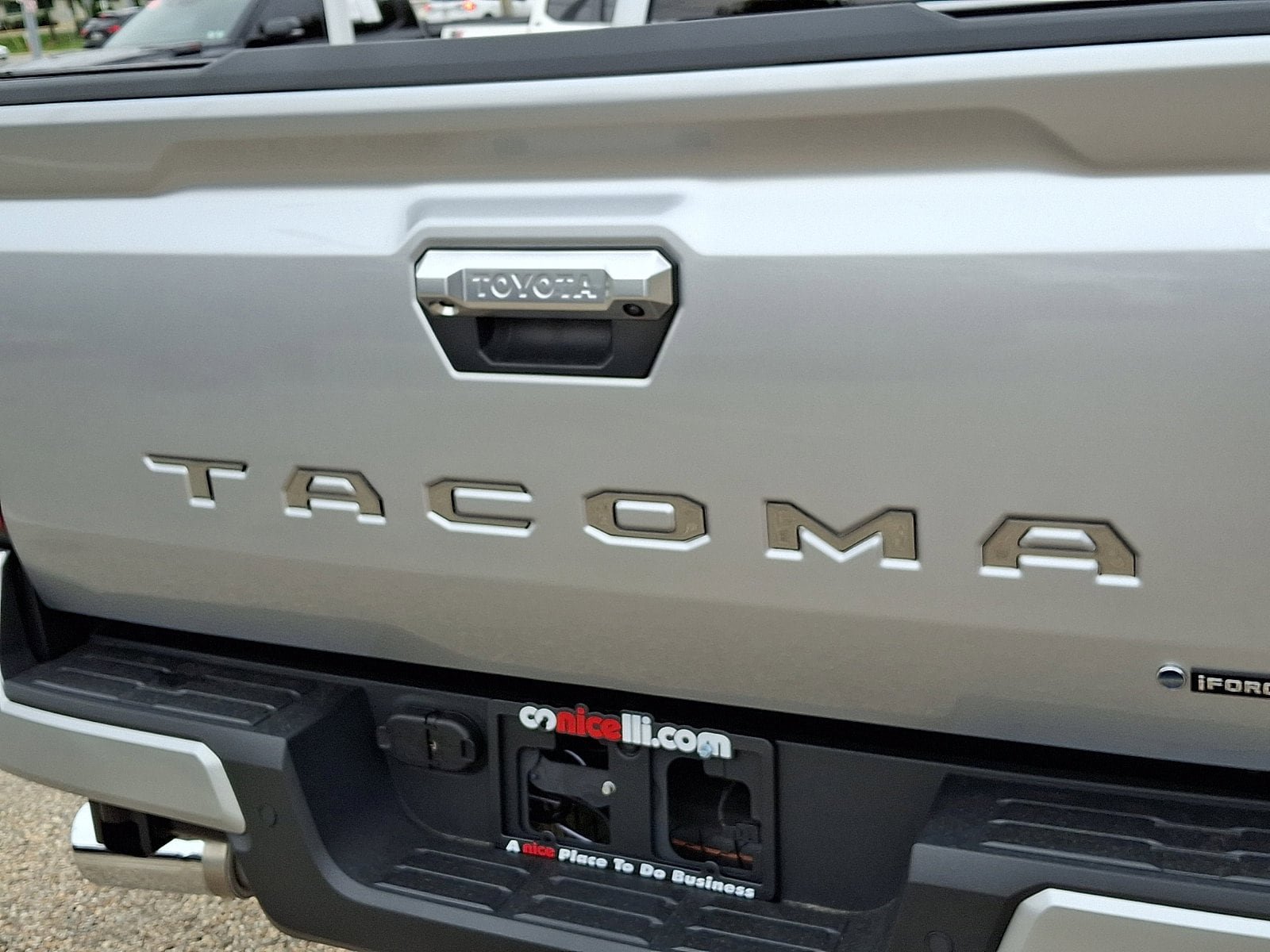 Certified 2025 Toyota Tacoma Limited AWD/4WD image 30