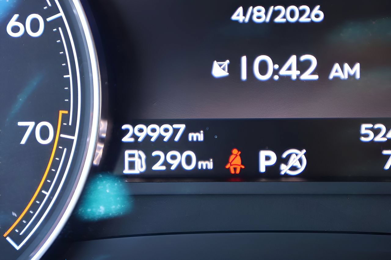 Used 2020 Bentley Bentayga AWD/4WD image 25