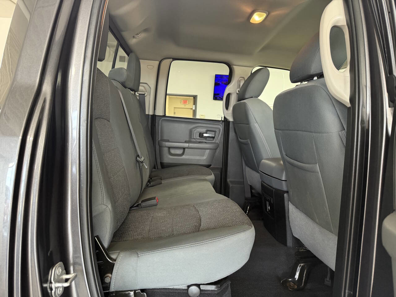 Used 2018 RAM 1500 Classic SLT image 20