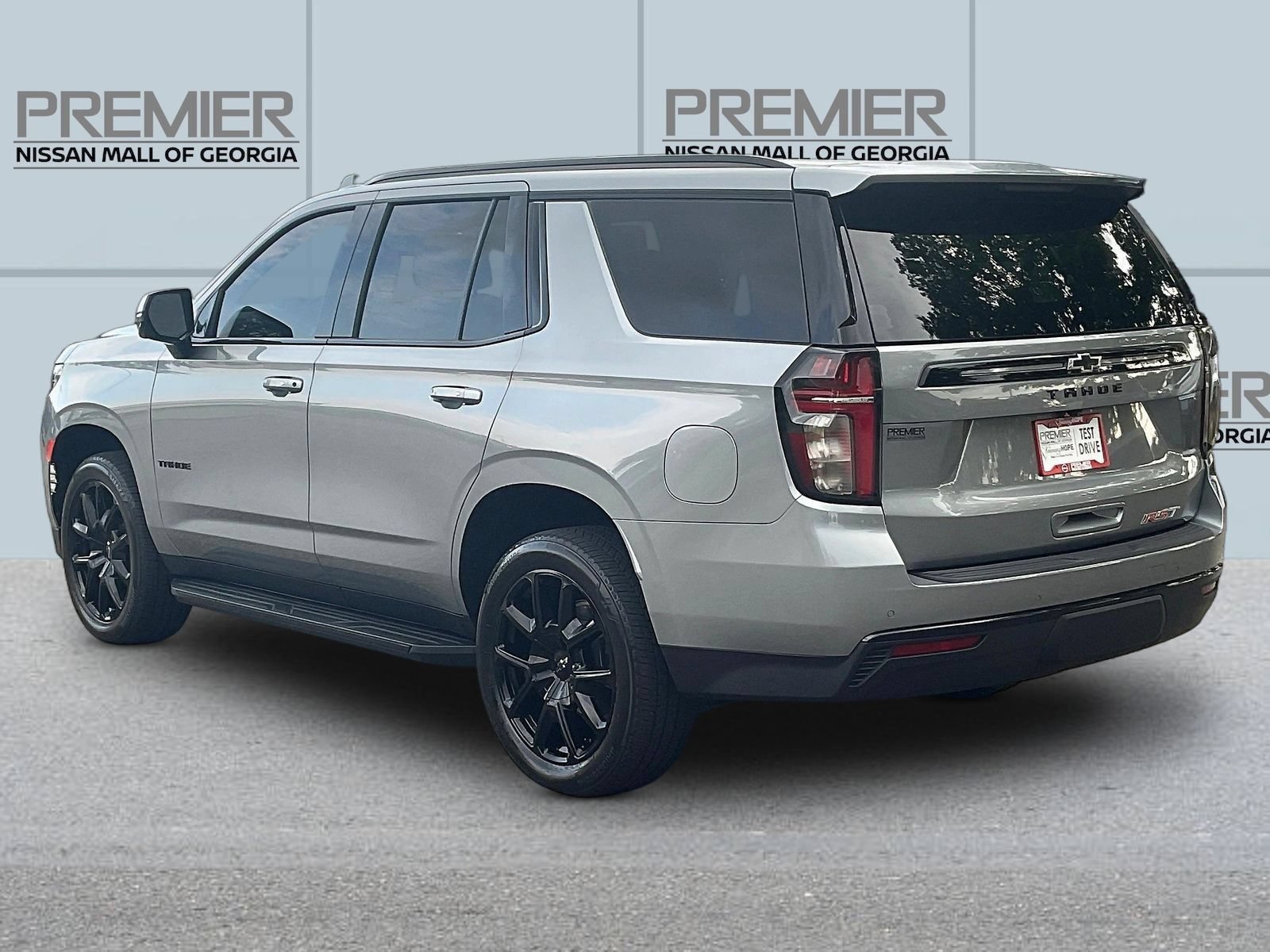 Used 2024 Chevrolet Tahoe RST w/ Luxury Package AWD/4WD image 5