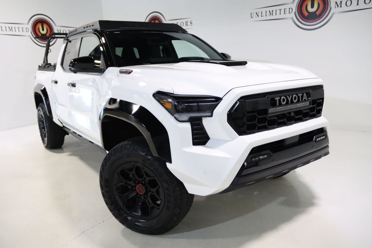 Used 2024 Toyota Tacoma TRD Pro AWD/4WD image 7