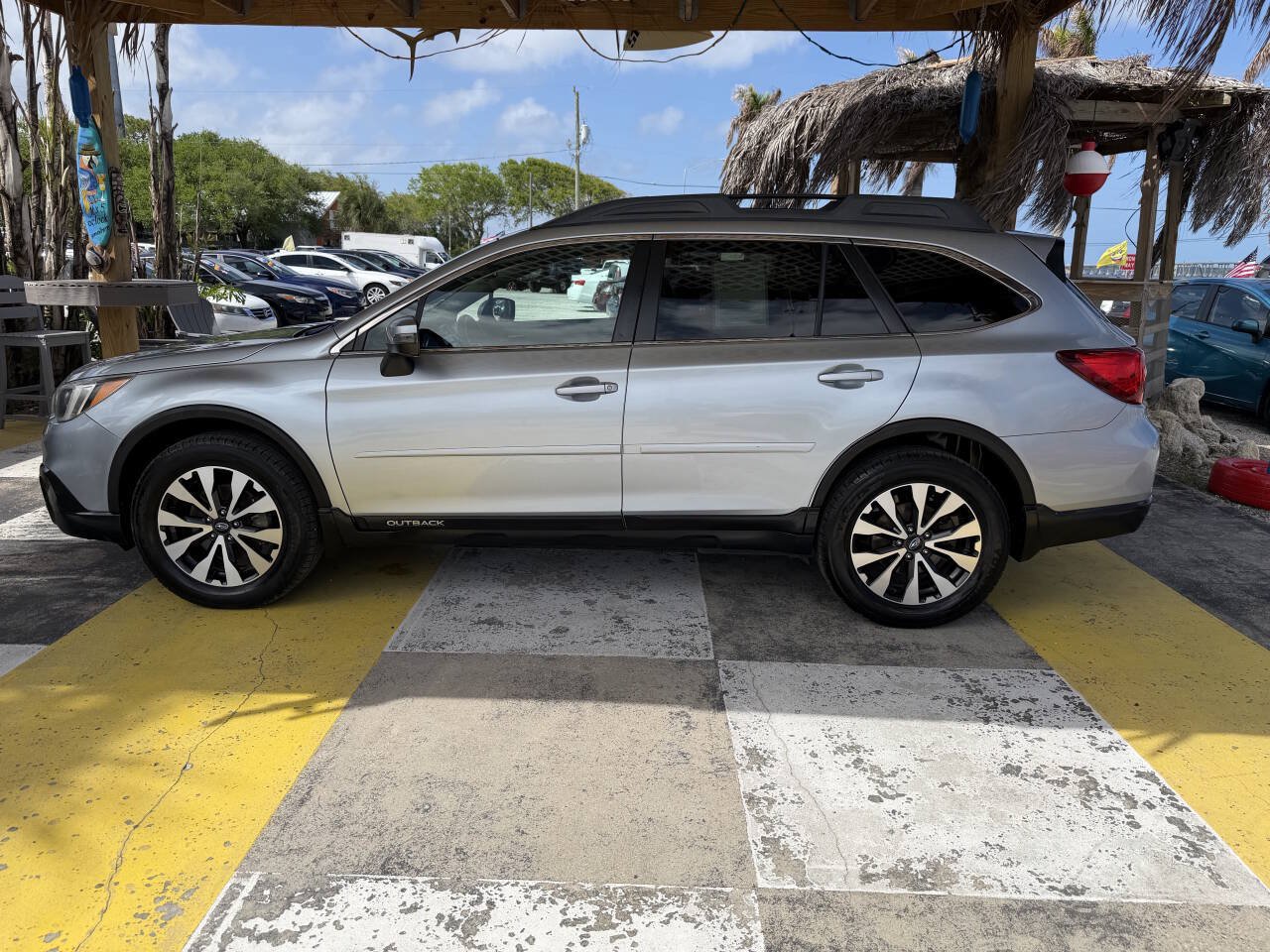 Used 2016 Subaru Outback 2.5i Limited AWD/4WD image 9