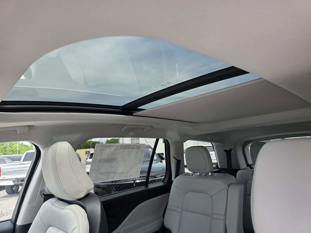 New 2025 Lincoln Aviator 2WD w/ Jet Appearance Package image 8