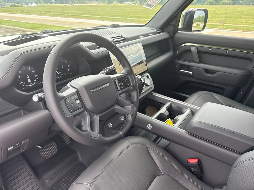 New 2026 Land Rover Defender 110 X-Dynamic SE AWD/4WD image 11