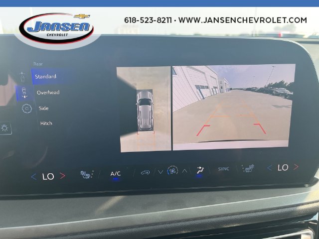 Used 2026 Chevrolet Traverse LT w/ Driver Confidence Package FWD image 14