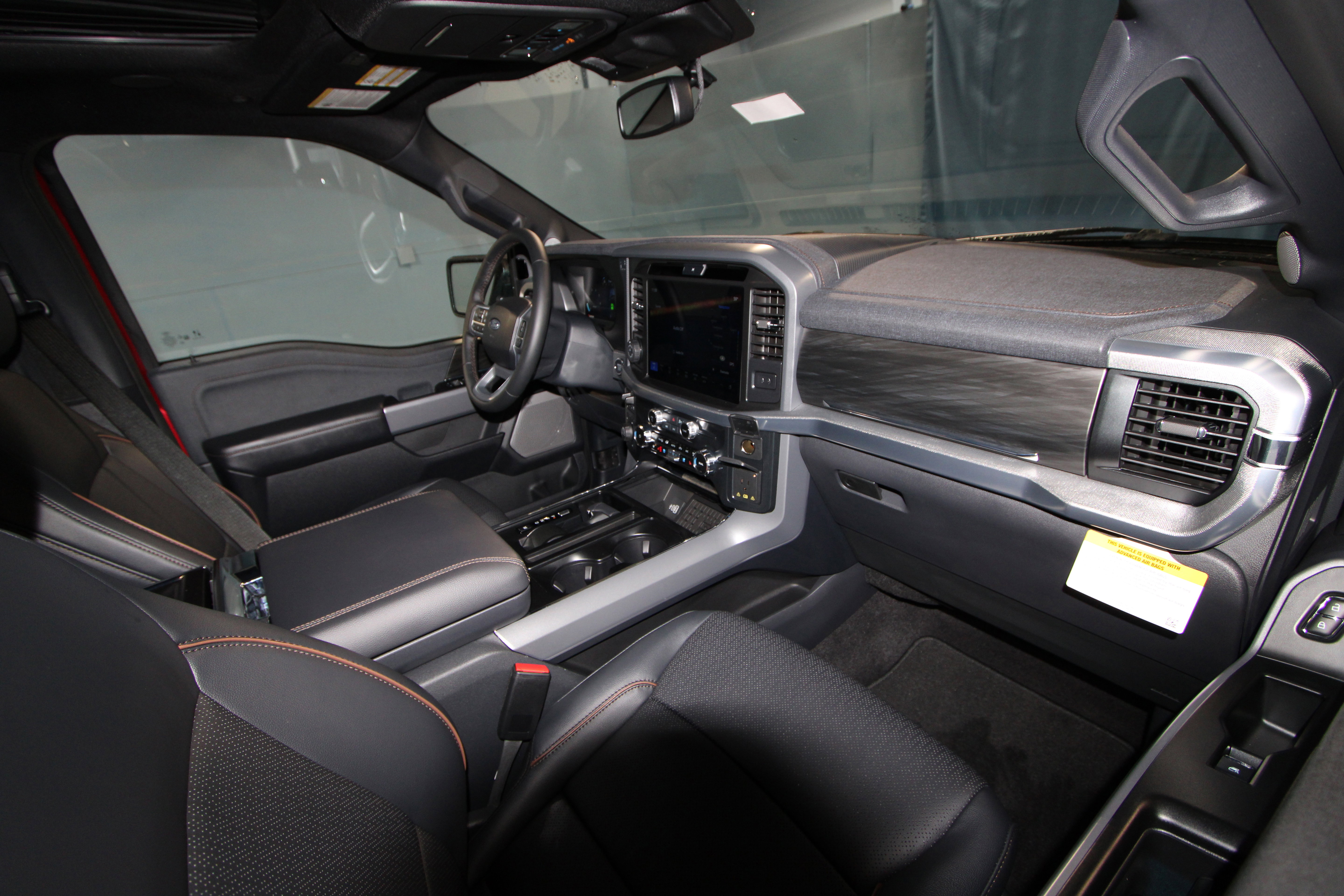 New 2025 Ford F150 Lariat w/ Equipment Group 502A High AWD/4WD image 20