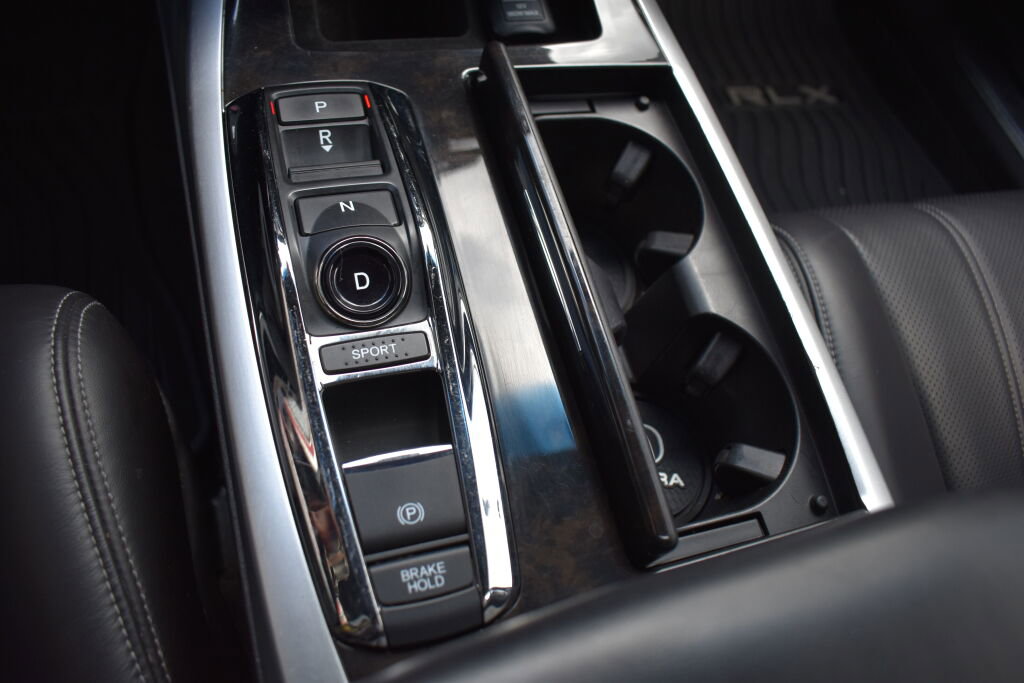 Used 2018 Acura RLX Sport Hybrid w/ Advance Pkg image 15