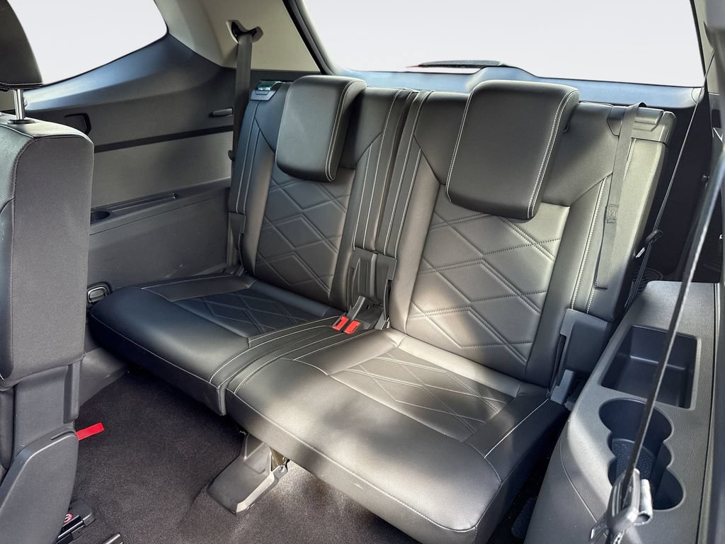 Used 2024 Volkswagen Atlas SE FWD image 25