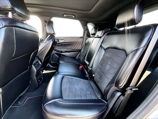 Used 2021 Ford Edge ST-Line AWD/4WD image 15