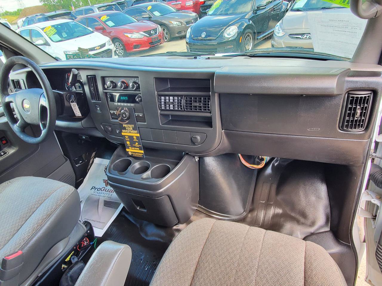 Used 2014 Chevrolet Express 3500 Extended RWD image 16