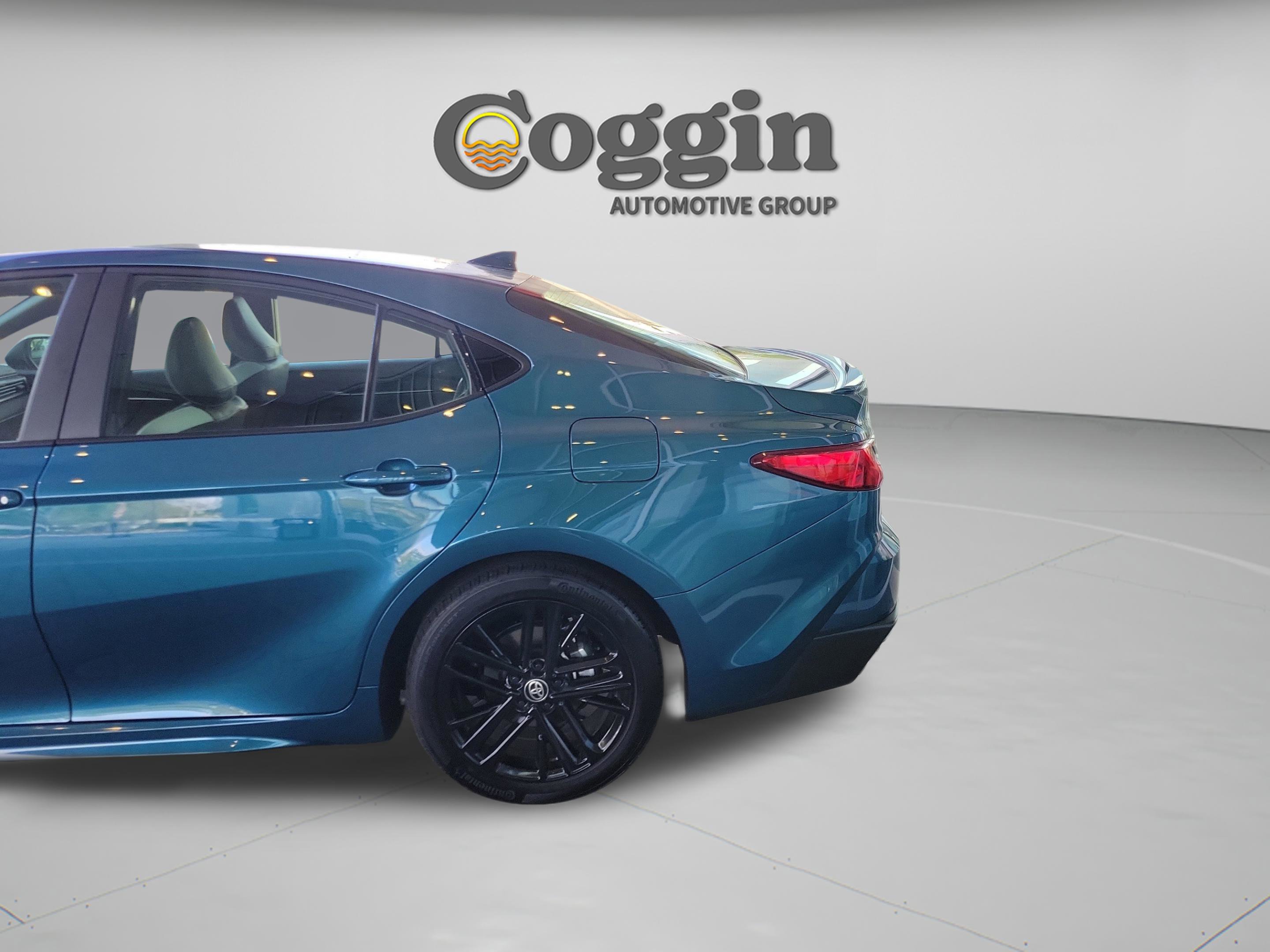 Certified 2026 Toyota Camry SE w/ Multimedia Upgrade Package FWD image 29