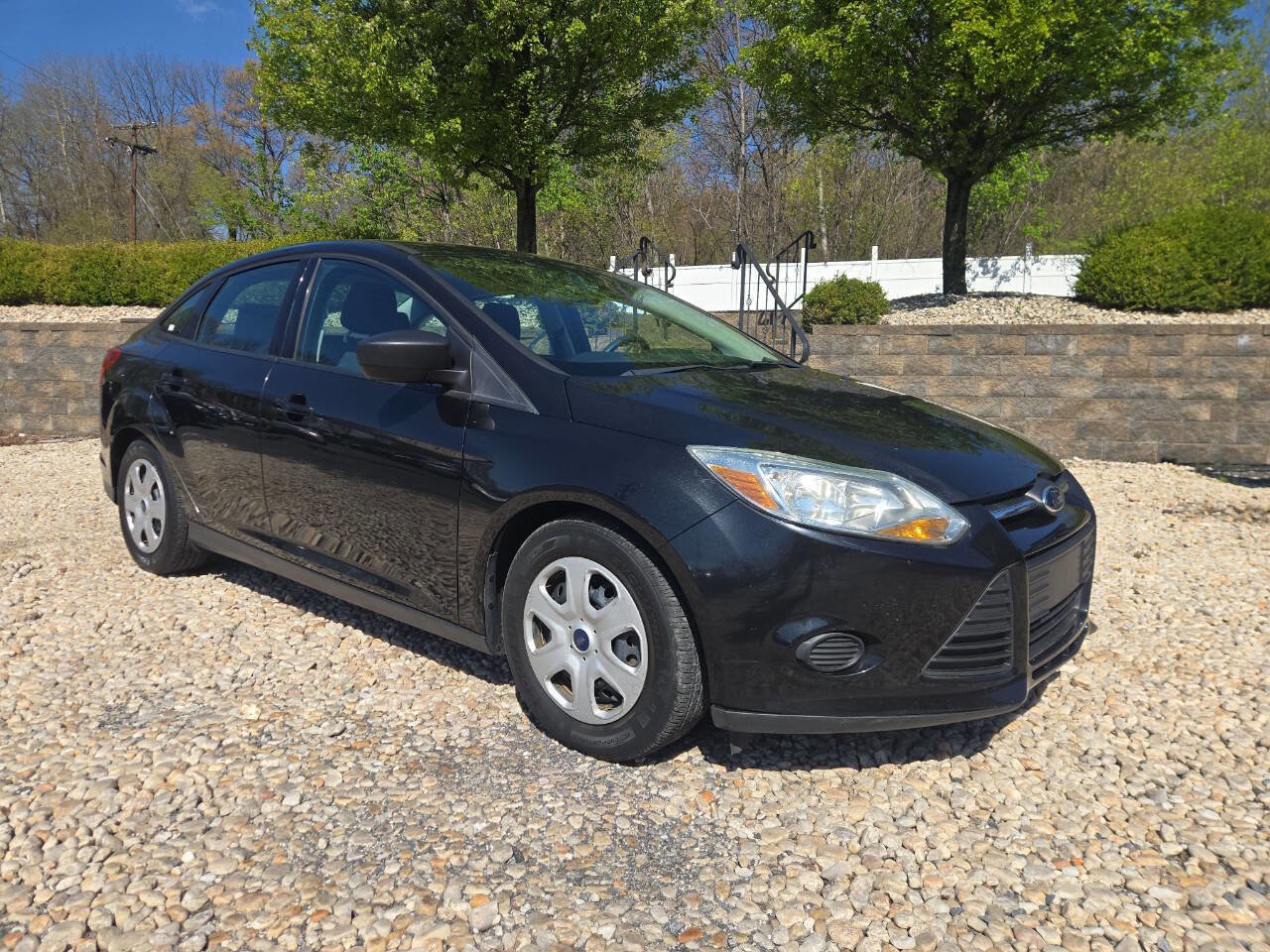 Used 2014 Ford Focus S FWD image 1