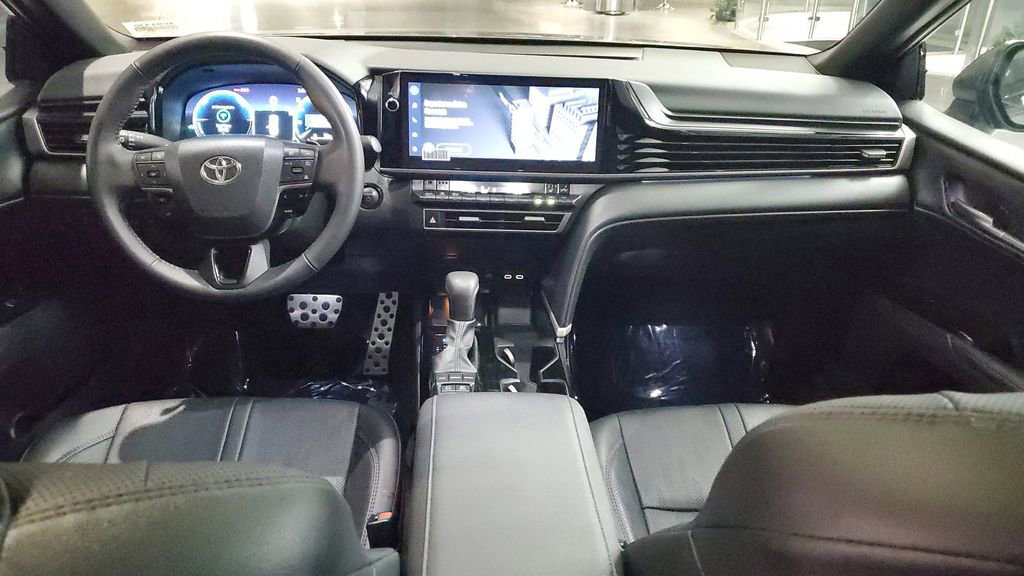 Used 2025 Toyota Camry XSE image 11