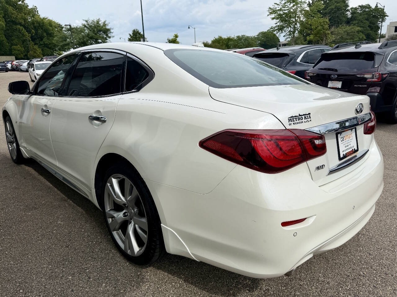 Used 2017 INFINITI Q70 L 3.7 w/ Deluxe Touring Package AWD/4WD image 8