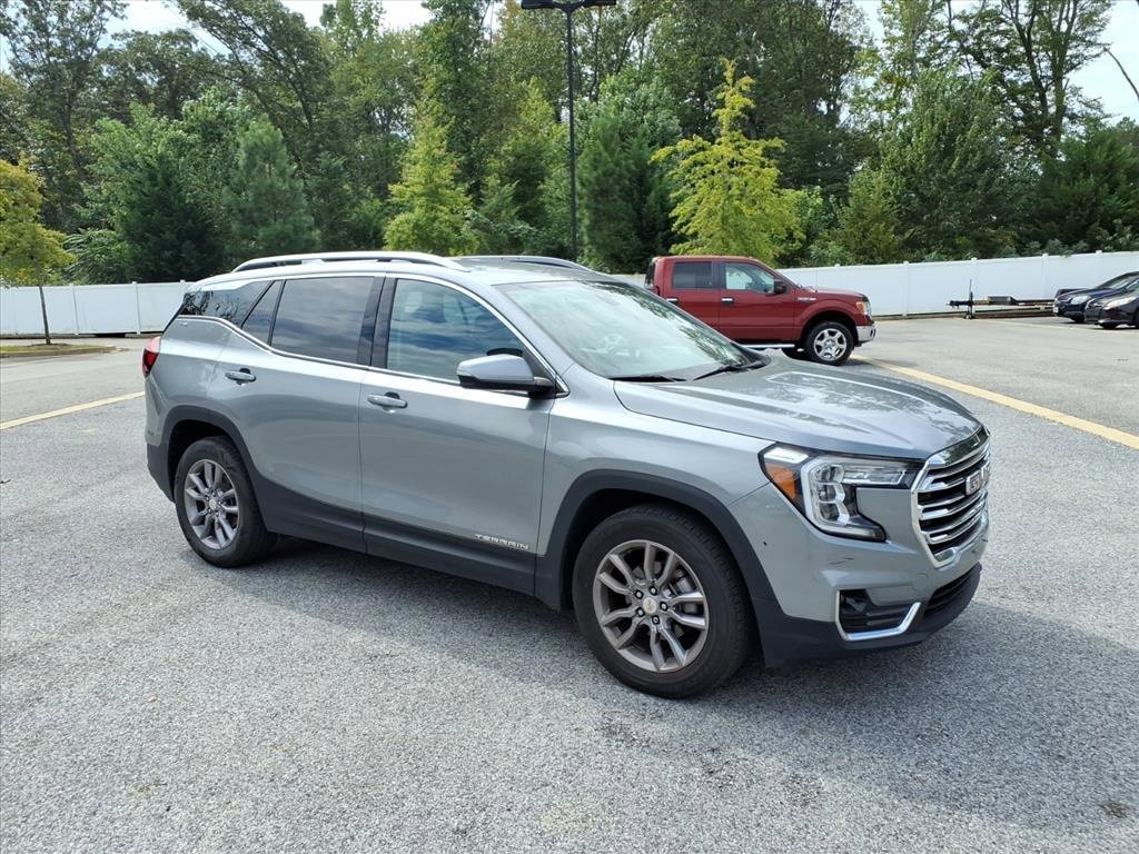 Used 2023 GMC Terrain SLT video 1