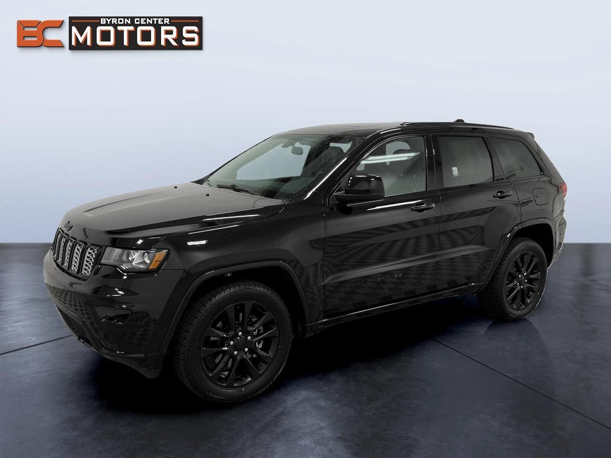 Used 2021 Jeep Grand Cherokee Laredo X AWD/4WD image 1