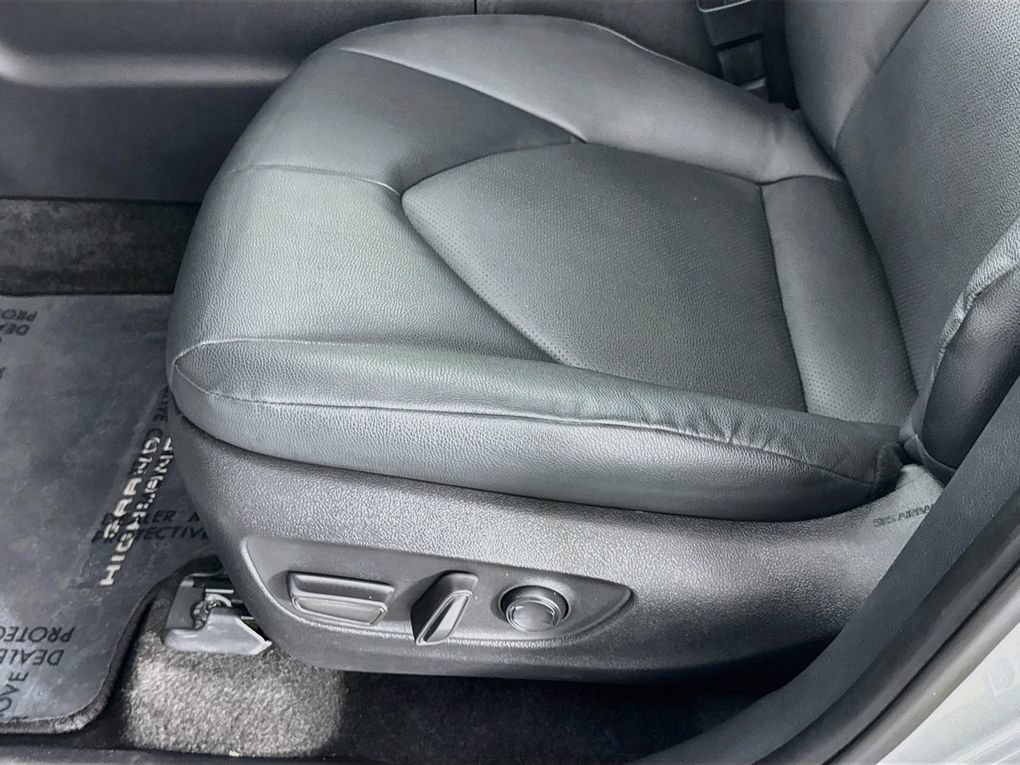 Used 2025 Toyota Grand Highlander FWD image 24
