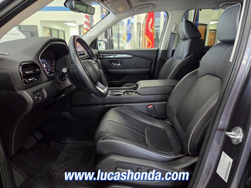 Used 2023 Honda Pilot Elite image 7