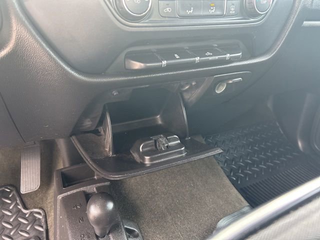 Used 2018 Chevrolet Silverado 1500 Custom w/ Custom Value Package image 22