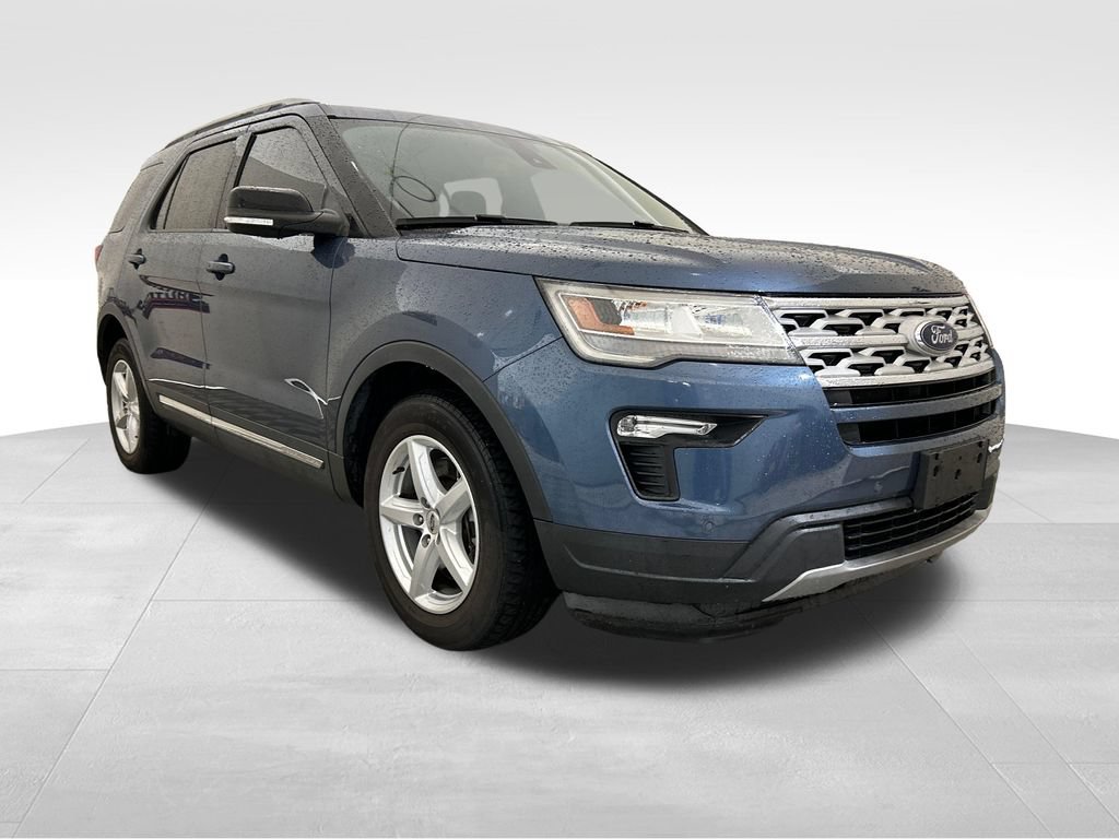 Used 2018 Ford Explorer XLT w/ Equipment Group 202A FWD image 7