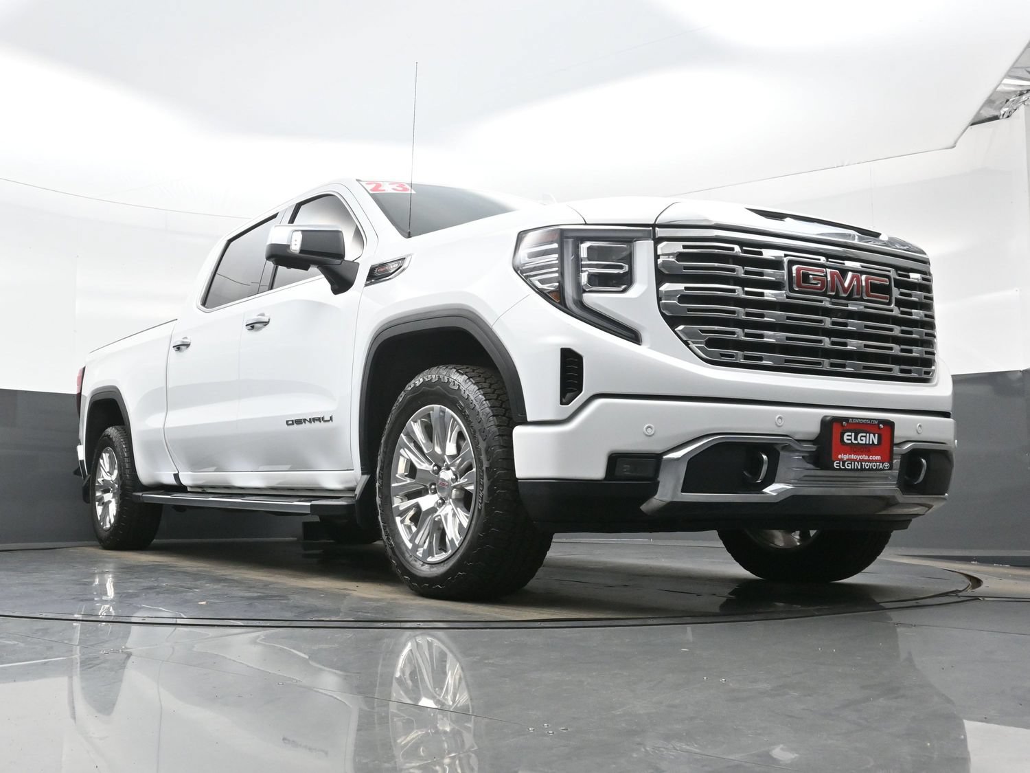 Used 2023 GMC Sierra 1500 Denali w/ Technology Package AWD/4WD image 25