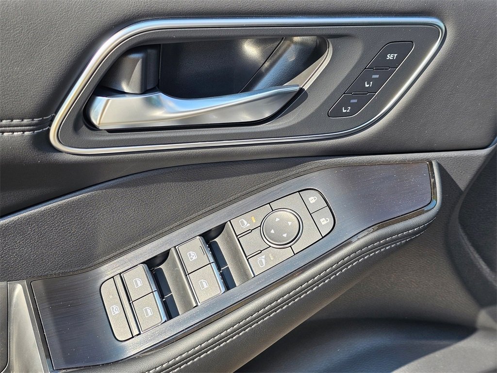 New 2026 Nissan Rogue Platinum image 31
