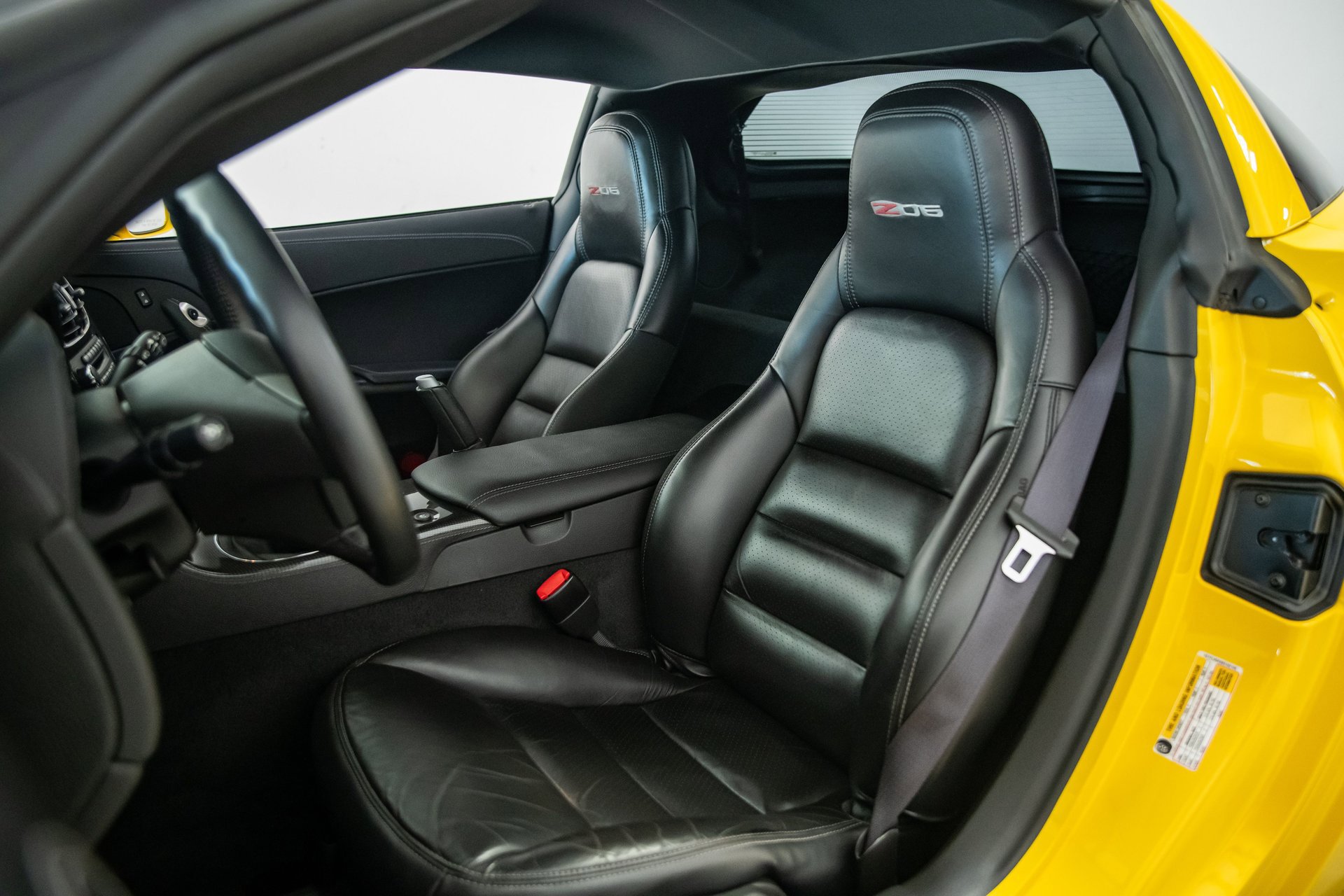 Used 2011 Chevrolet Corvette Z06 w/ Z07 Performance Package RWD image 12