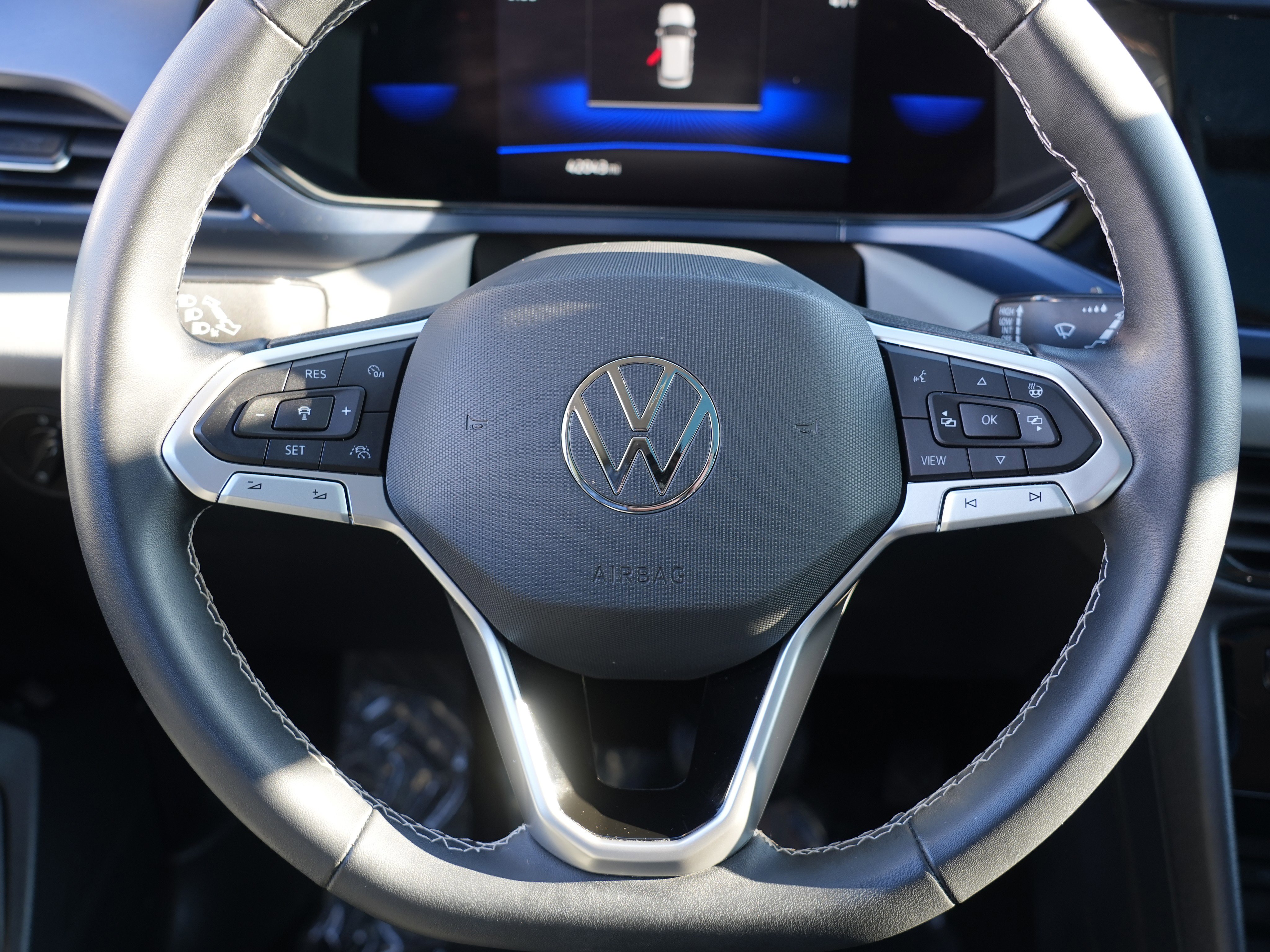 Used 2023 Volkswagen Taos SE image 25