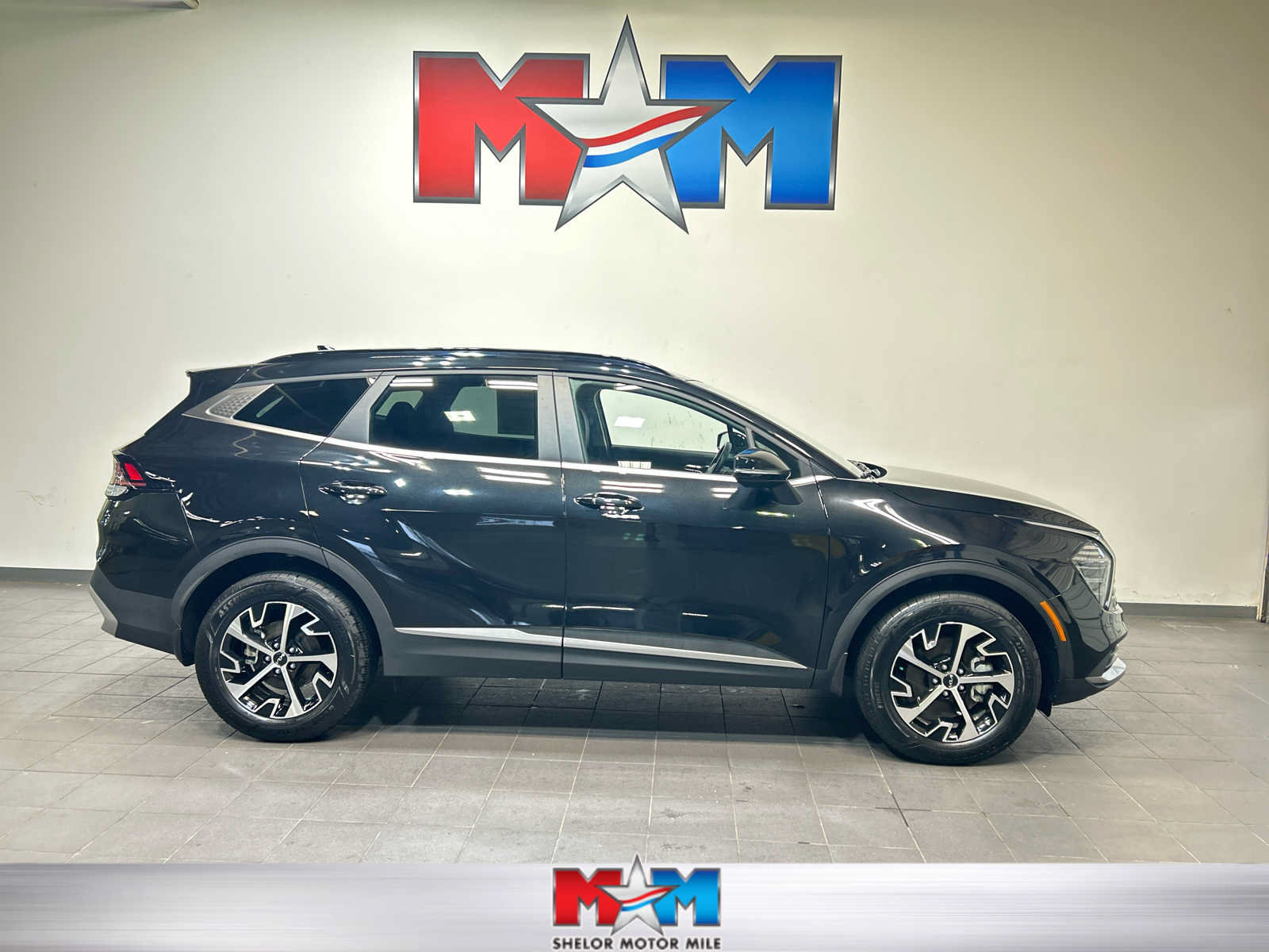 Used 2025 Kia Sportage EX w/ EX Premium Package AWD/4WD image 1