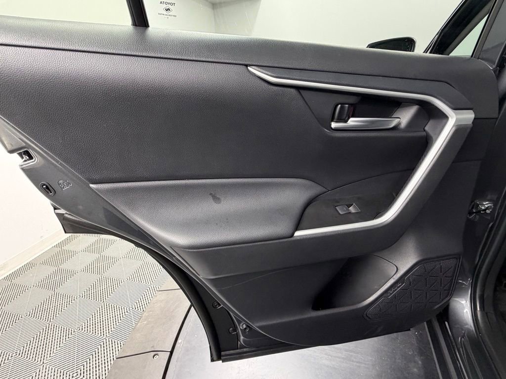 Used 2025 Toyota RAV4 XLE w/ Convenience Package FWD image 40