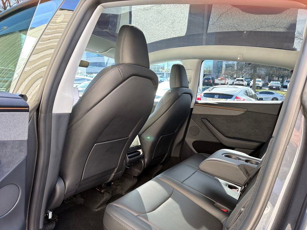 Used 2026 Tesla Model Y Long Range image 17