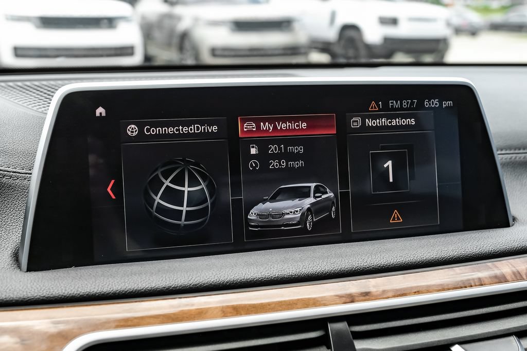 Used 2019 BMW 750i xDrive w/ M Sport Package AWD/4WD image 33